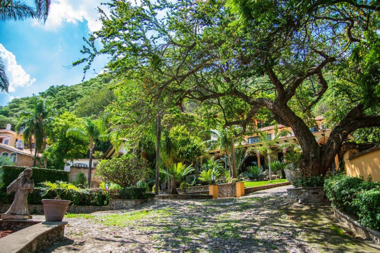 Casa Galeana- Tropical 1-Bd 1-Wc Mountain Top Luxury Suite With Stunning Views อาจิจิก ภายนอก รูปภาพ