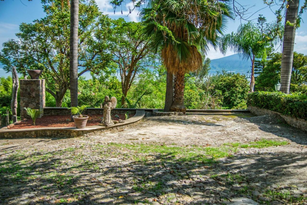 Casa Galeana- Tropical 1-Bd 1-Wc Mountain Top Luxury Suite With Stunning Views อาจิจิก ภายนอก รูปภาพ