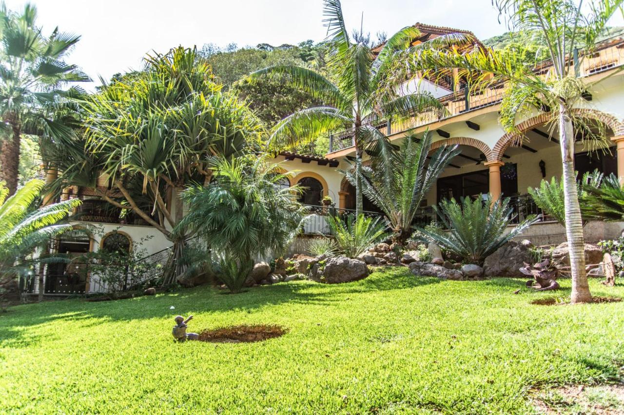 Casa Galeana- Tropical 1-Bd 1-Wc Mountain Top Luxury Suite With Stunning Views อาจิจิก ภายนอก รูปภาพ