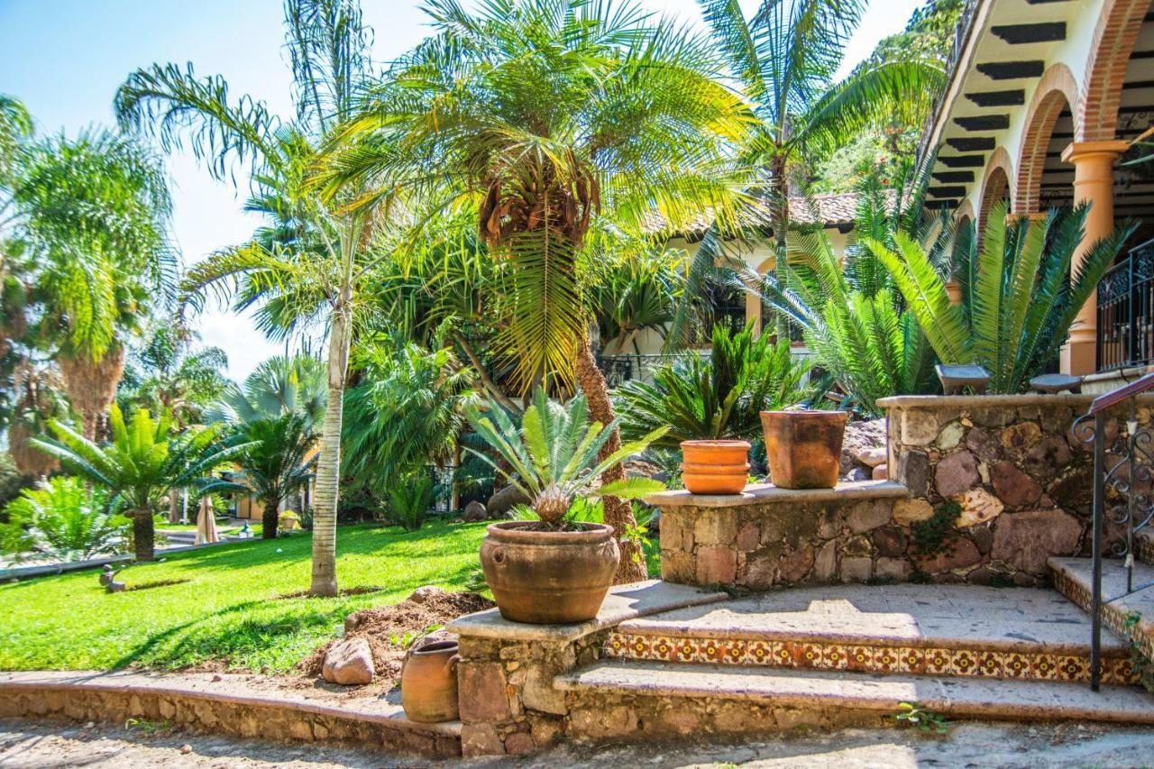 Casa Galeana- Tropical 1-Bd 1-Wc Mountain Top Luxury Suite With Stunning Views อาจิจิก ภายนอก รูปภาพ