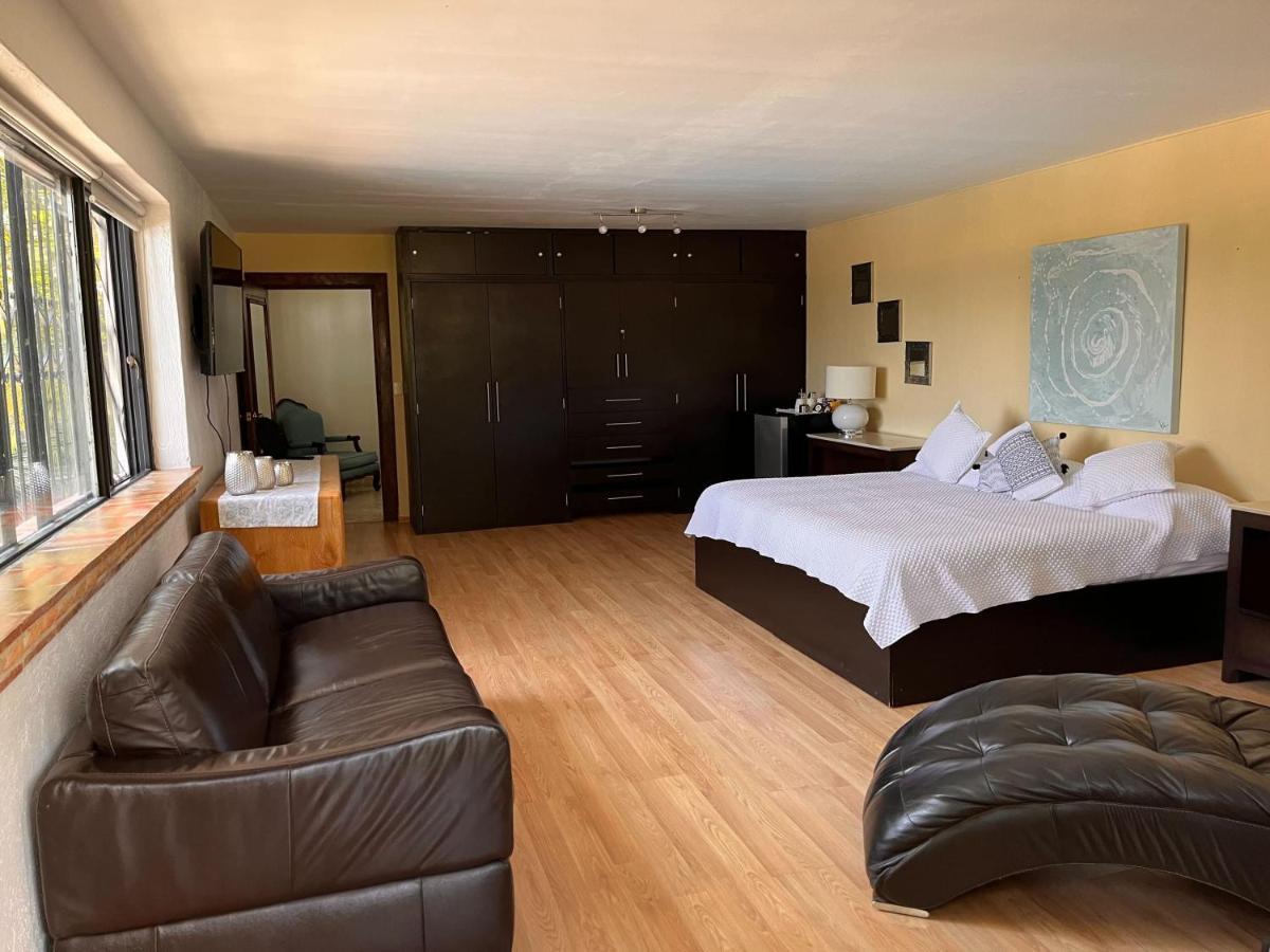 Casa Galeana- Tropical 1-Bd 1-Wc Mountain Top Luxury Suite With Stunning Views อาจิจิก ภายนอก รูปภาพ