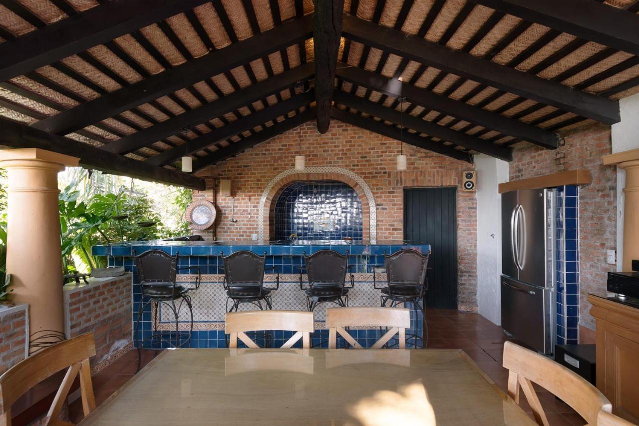 Casa Galeana- Tropical 1-Bd 1-Wc Mountain Top Luxury Suite With Stunning Views อาจิจิก ภายนอก รูปภาพ