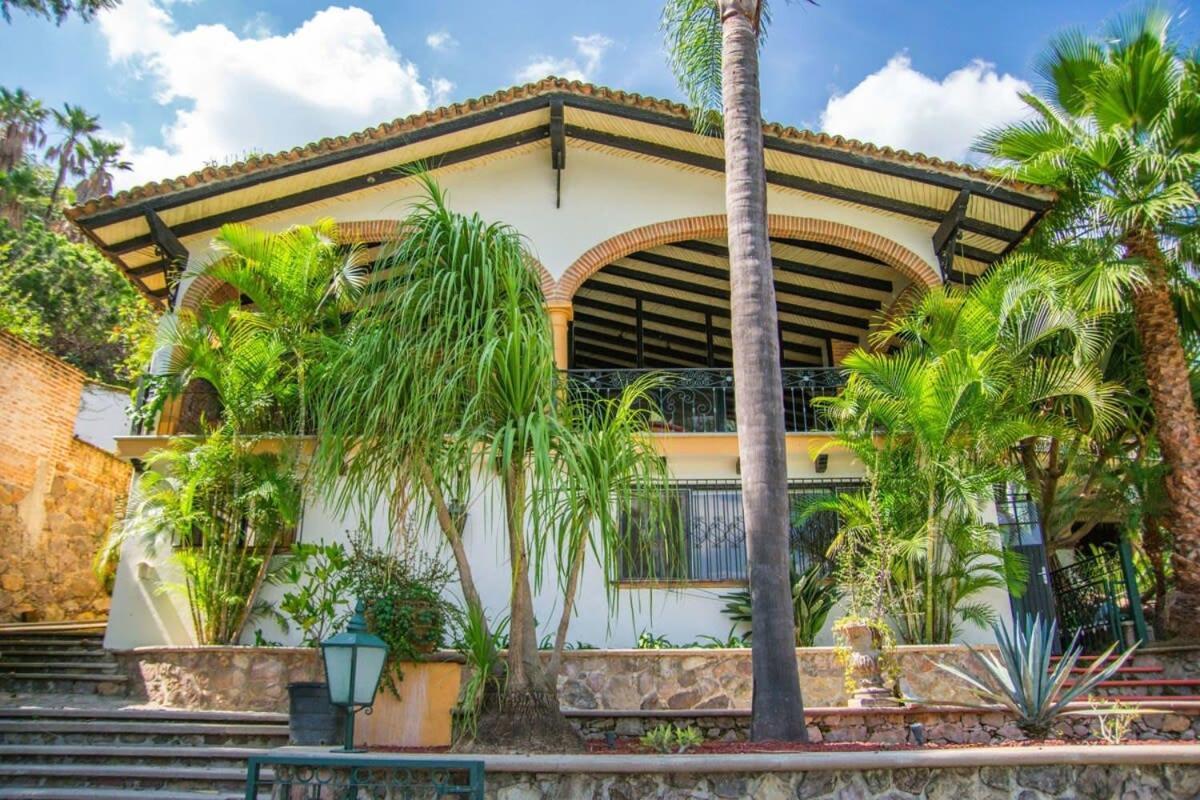 Casa Galeana- Tropical 1-Bd 1-Wc Mountain Top Luxury Suite With Stunning Views อาจิจิก ภายนอก รูปภาพ