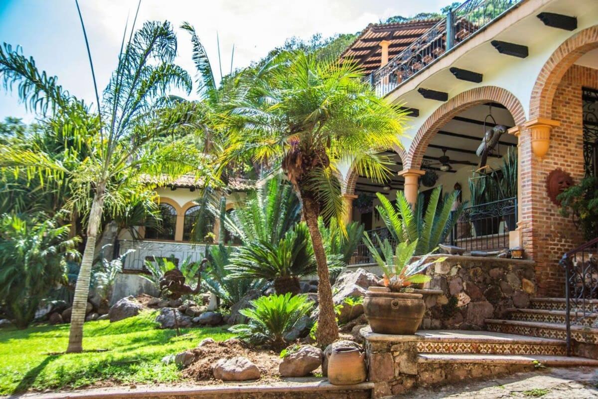Casa Galeana- Tropical 1-Bd 1-Wc Mountain Top Luxury Suite With Stunning Views อาจิจิก ภายนอก รูปภาพ