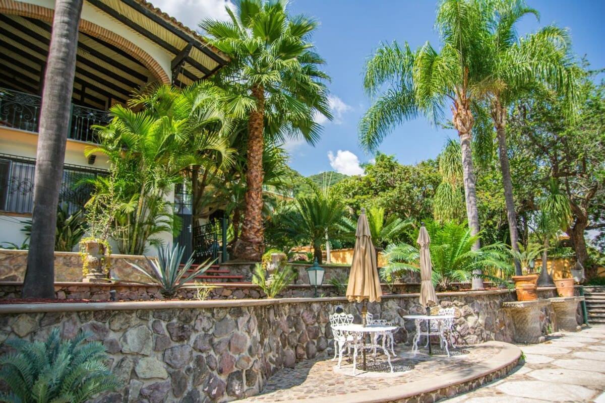 Casa Galeana- Tropical 1-Bd 1-Wc Mountain Top Luxury Suite With Stunning Views อาจิจิก ภายนอก รูปภาพ