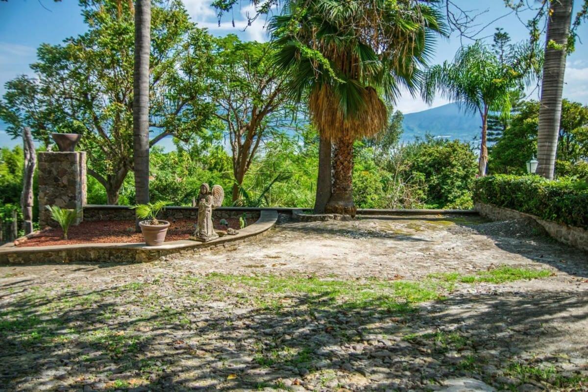 Casa Galeana- Tropical 1-Bd 1-Wc Mountain Top Luxury Suite With Stunning Views อาจิจิก ภายนอก รูปภาพ
