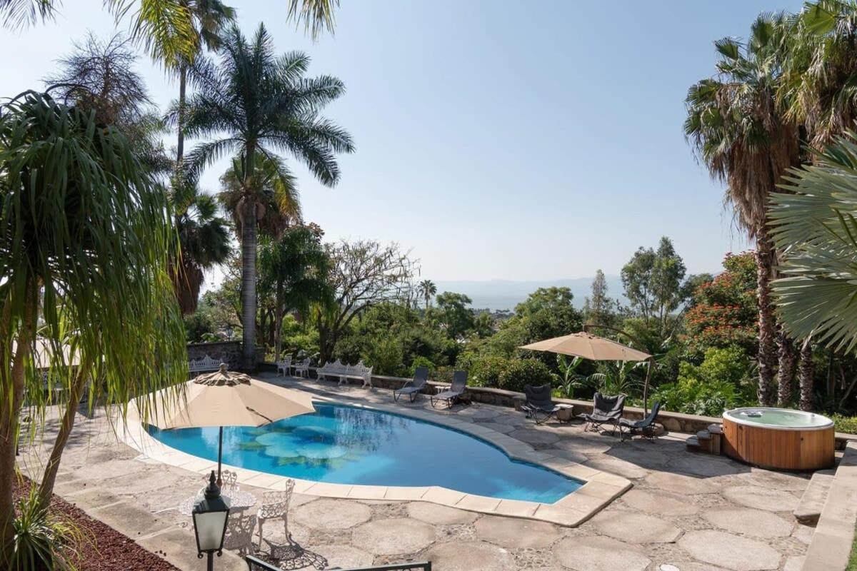 Casa Galeana- Tropical 1-Bd 1-Wc Mountain Top Luxury Suite With Stunning Views อาจิจิก ภายนอก รูปภาพ